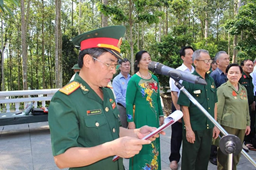 MỘT CÁN BỘ HỘI GƯƠNG MẪU